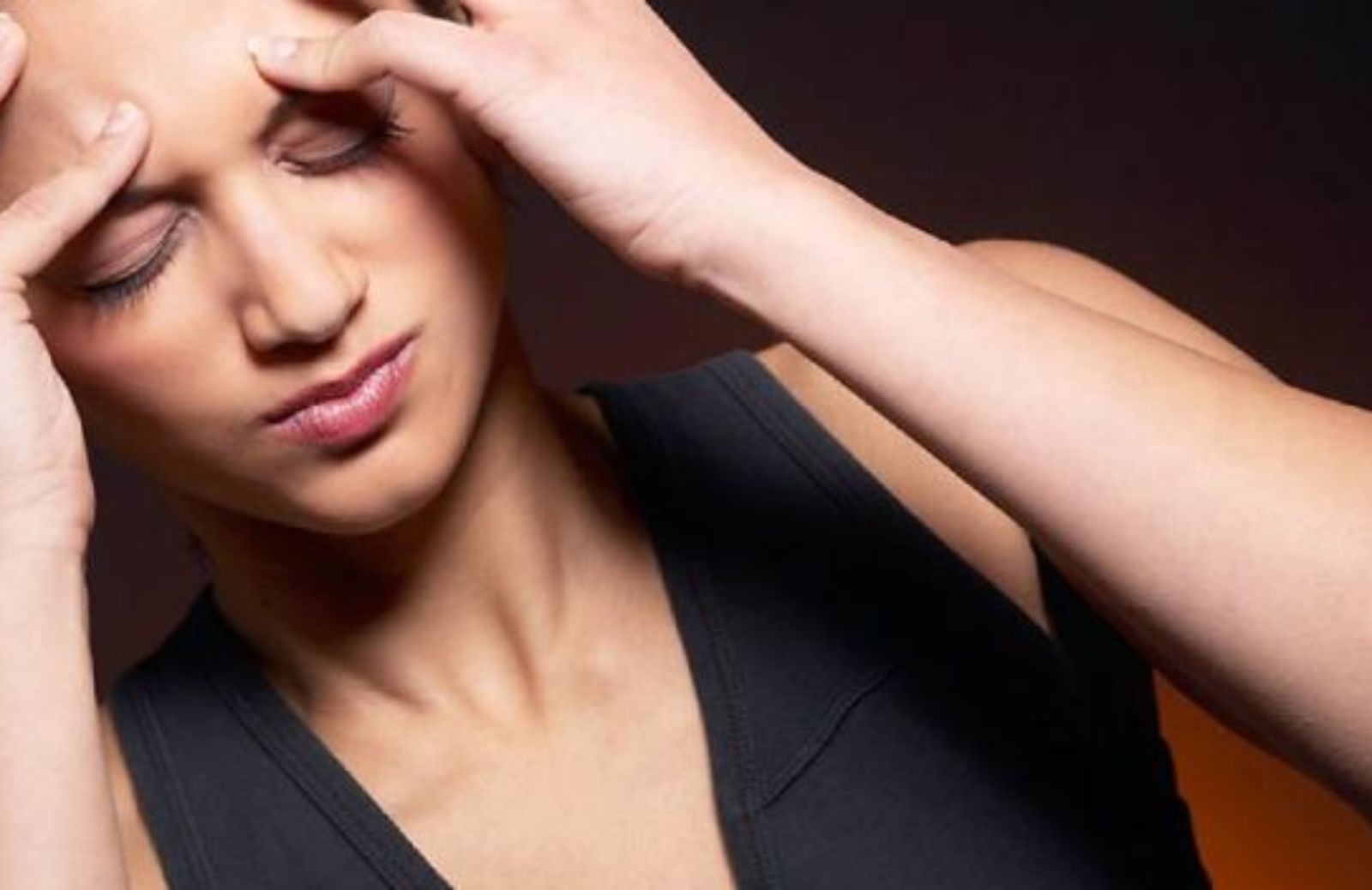 Come fare attenzione al mal di testa: i sintomi