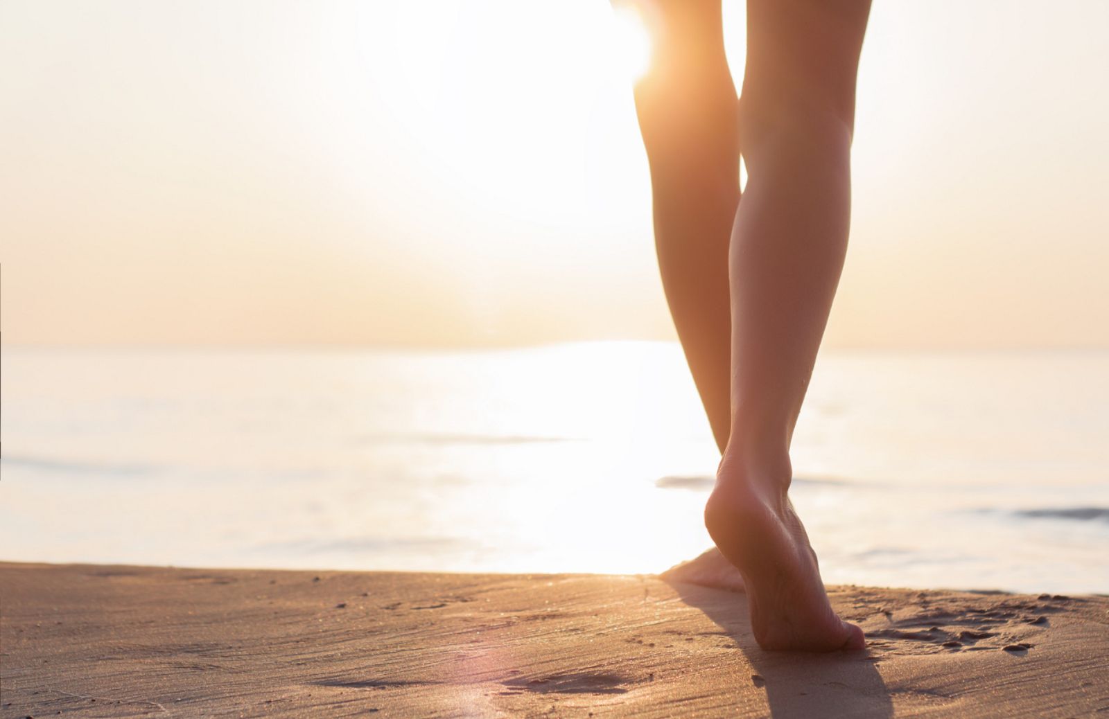 Come proteggere la salute delle gambe in estate
