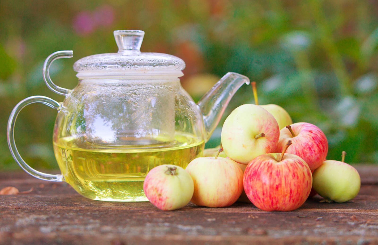 Come combattere il raffreddore con l'infuso di buccia di mela