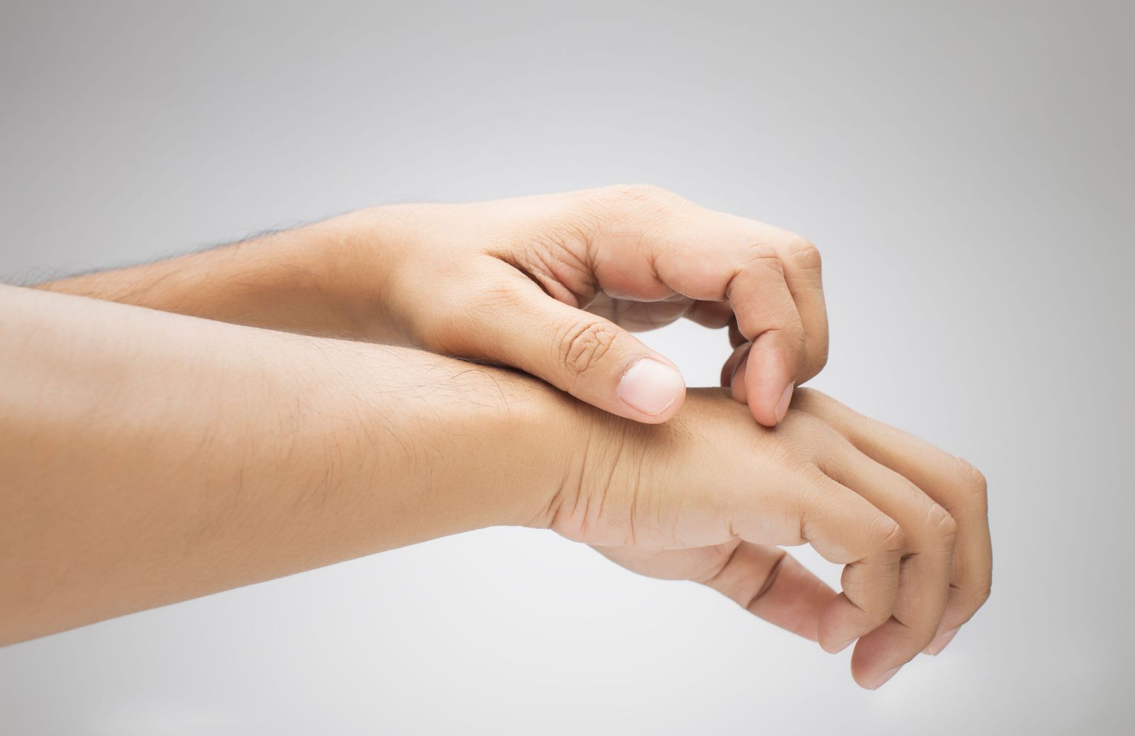 Dermatiti ed eczemi: come riconoscerli e curarli con i rimedi naturali