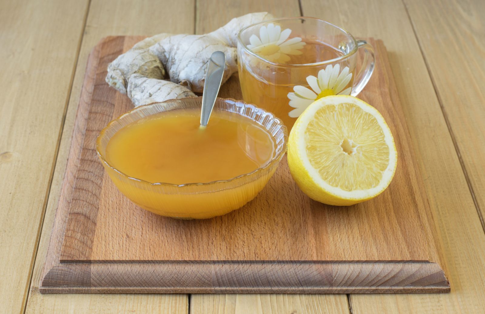 Miele e limone: un dolce rimedio contro tosse e mal di gola