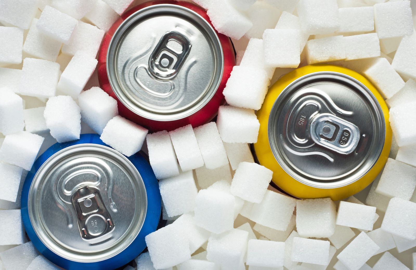 Bibite e pancetta: le bevande zuccherate aumentano il grasso viscerale