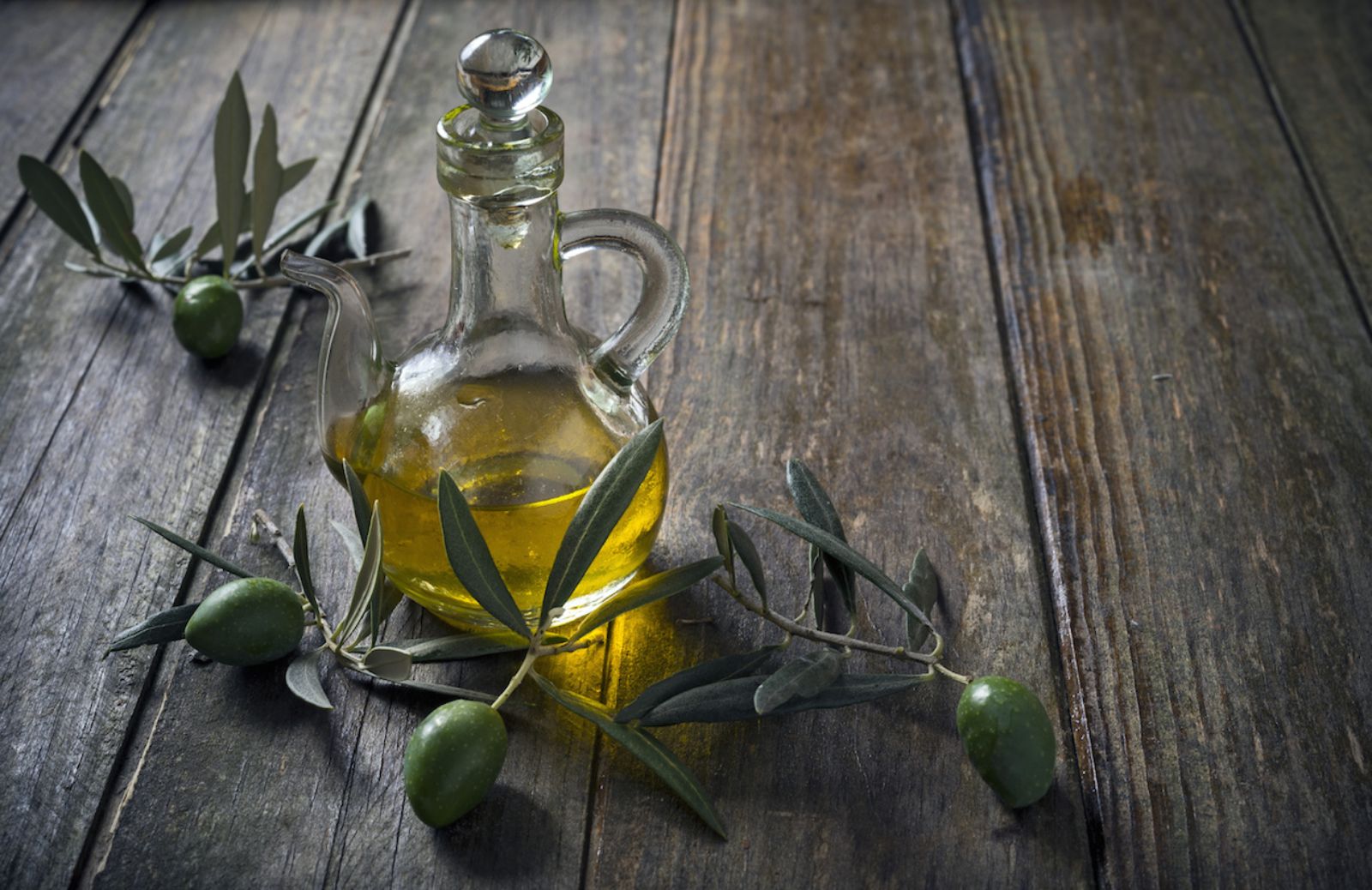 Olio extravergine d'oliva: ecco come protegge dal cancro al colon