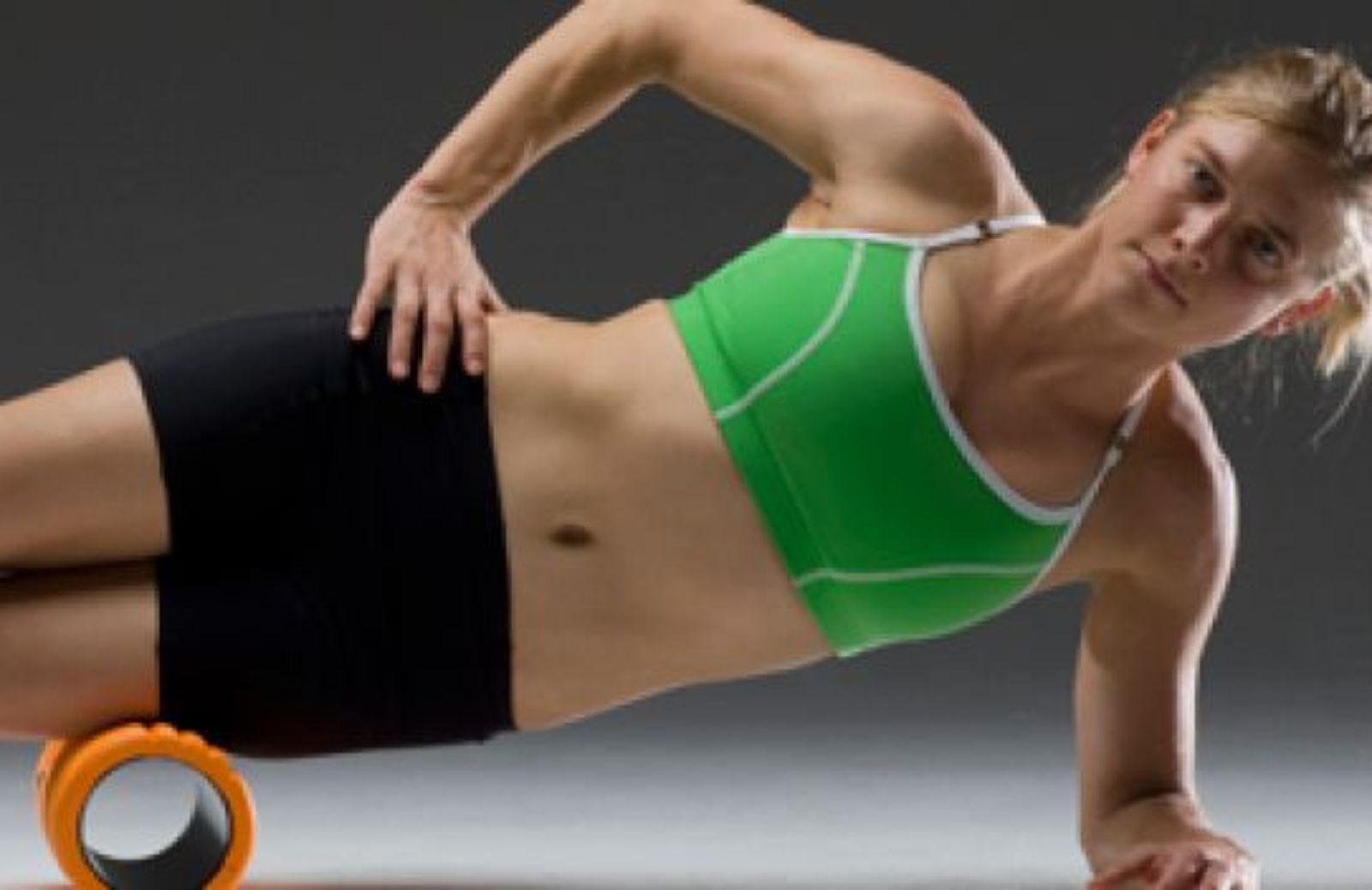 Come allenarsi a casa con il grid: stretching gambe, glutei, schiena