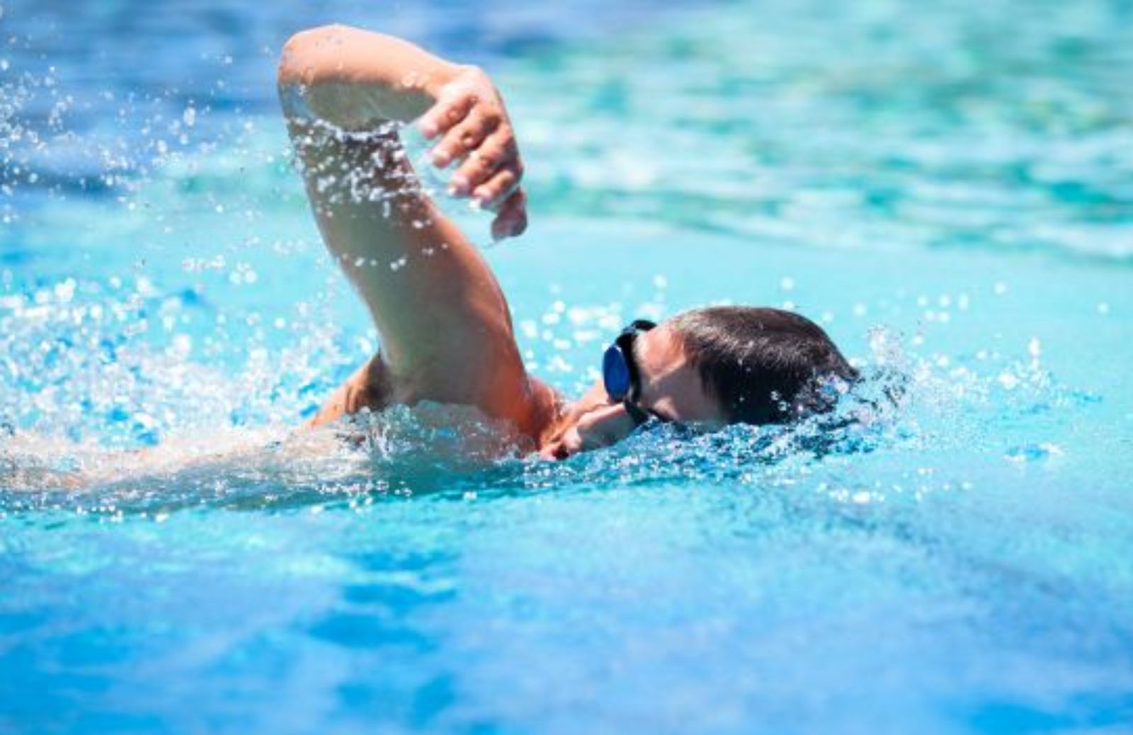 Come iniziare l'allenamento per il nuoto: imparare lo stile libero