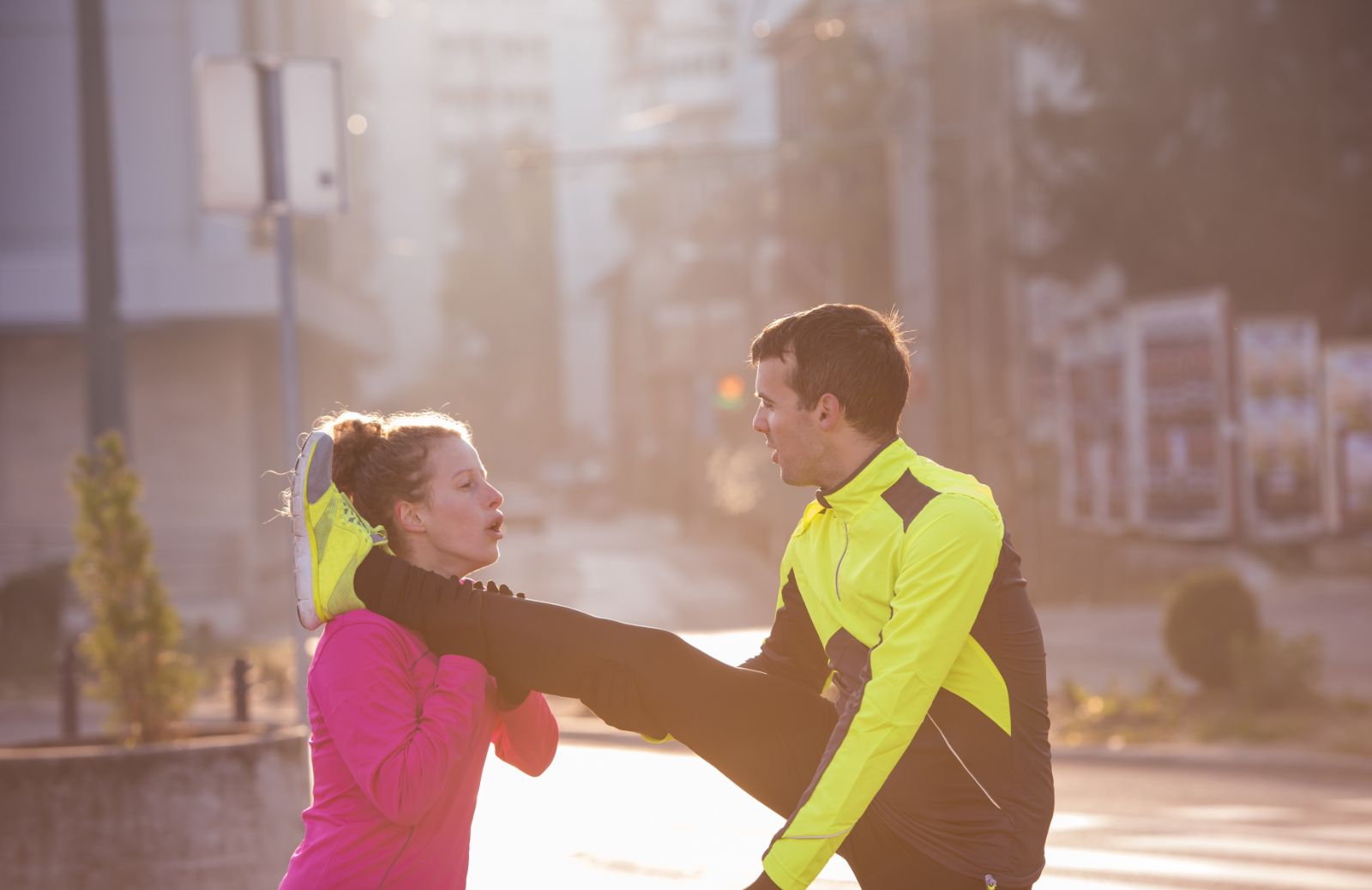 Come fare stretching di coppia: gli esercizi