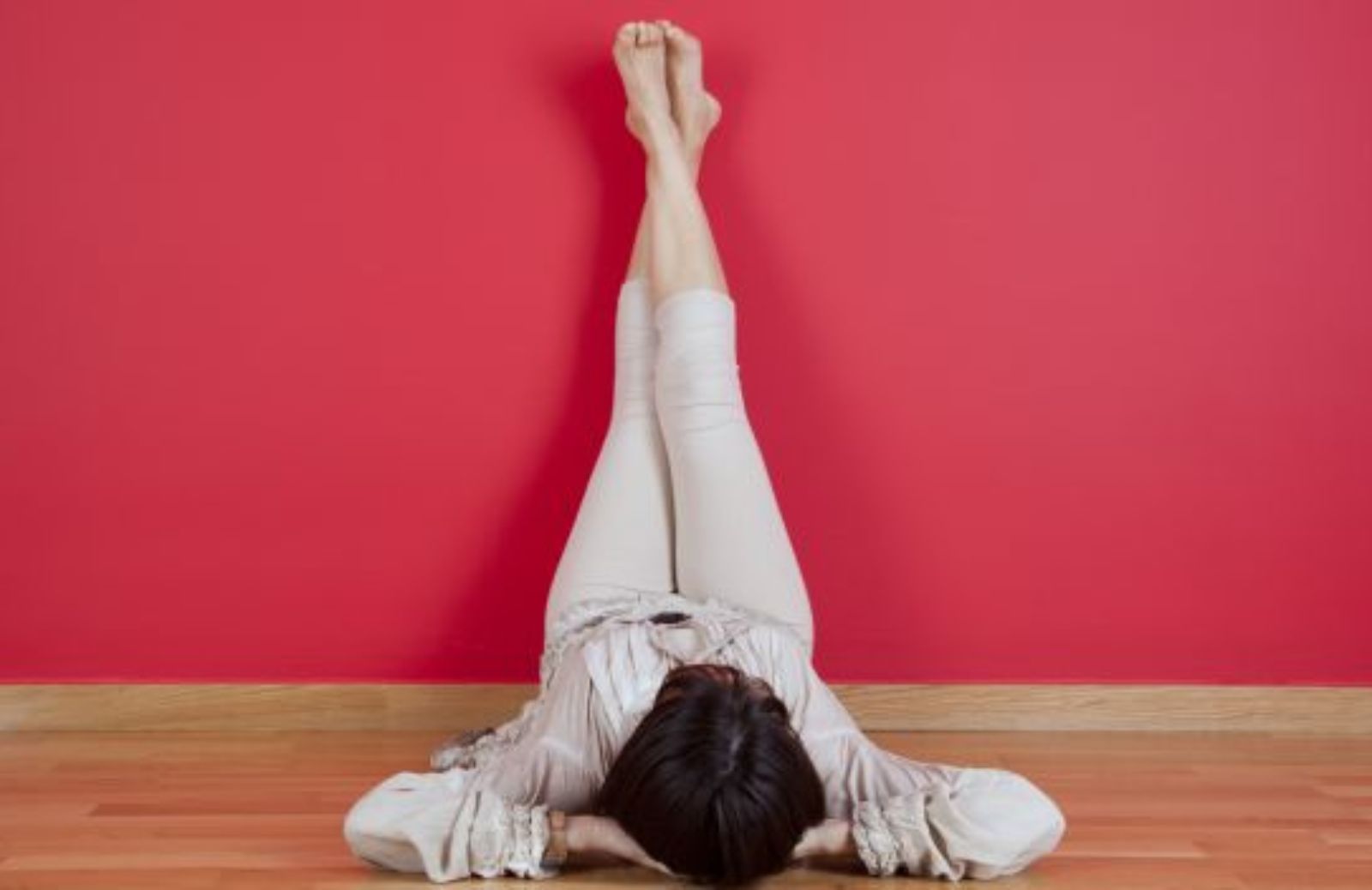 Come imparare a fare yoga: asana capovolte. Viparita Karani