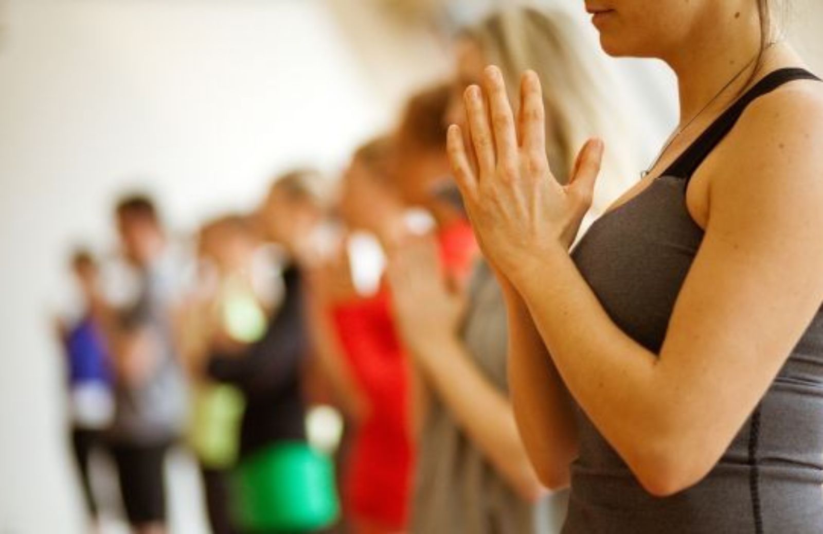 Come imparare a fare yoga: le posizioni di base. Tadasana