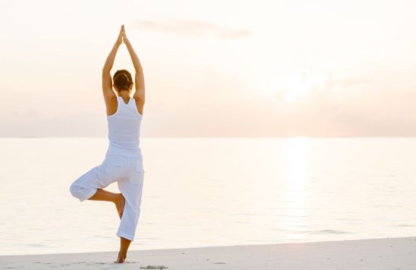 Come tornare in forma con lo yoga in menopausa