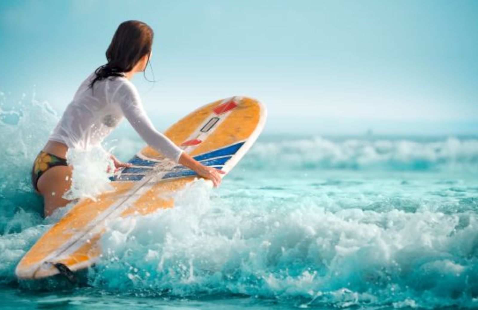 Come allenarsi per il surf con lo yoga