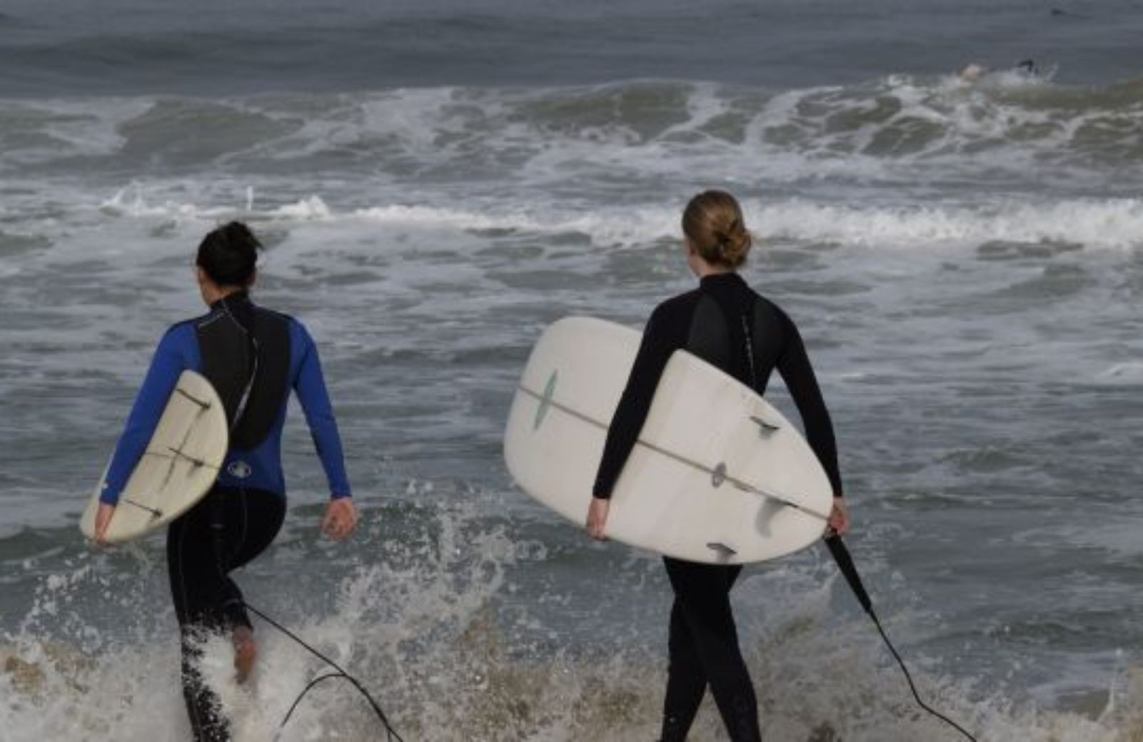 Come mantenersi in forma con il surf: l'allenamento