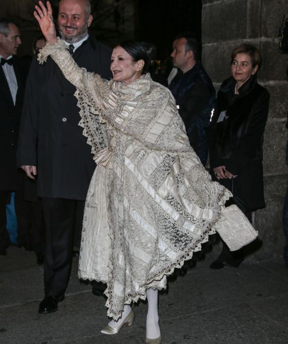 <p>Carla Fracci è sempre rimasta legata alla Scala. Qui all’inaugurazione della stagione concertistica a fine 2014. Curiosità: aveva deciso di vestirsi di bianco quando era incinta del figlio e poi non aveva più smesso. </p>
