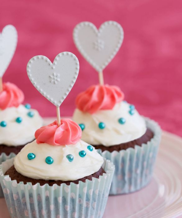 <p>A San Valentino prendilo per la gola! I Cupcakes sono perfetti per rendere l'amore... Un peccato di gola! Belli da vedere, buoni da mangiare, sono un ottimo modo per prendersi un break all'insegna del romanticismo!</p>
