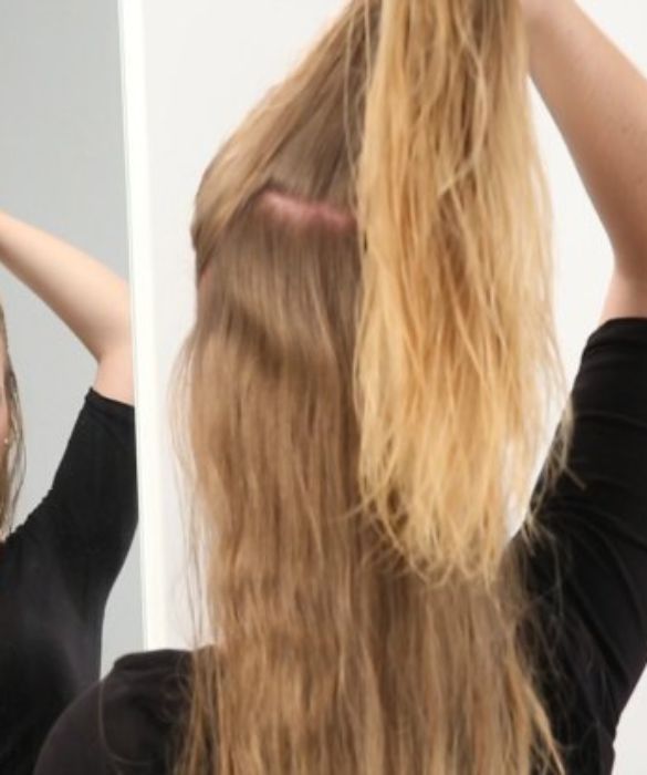 Dividi i capelli in tre o più sezioni. Ricordati che più capelli includi in una sezione meno il riccio sarà definito, quindi se vuoi avere capelli mossi bastano tre sezioni per l'intera testa, se invece vuoi ottenere ricci più corposi devi dividere i capelli in 6 sezioni o più.