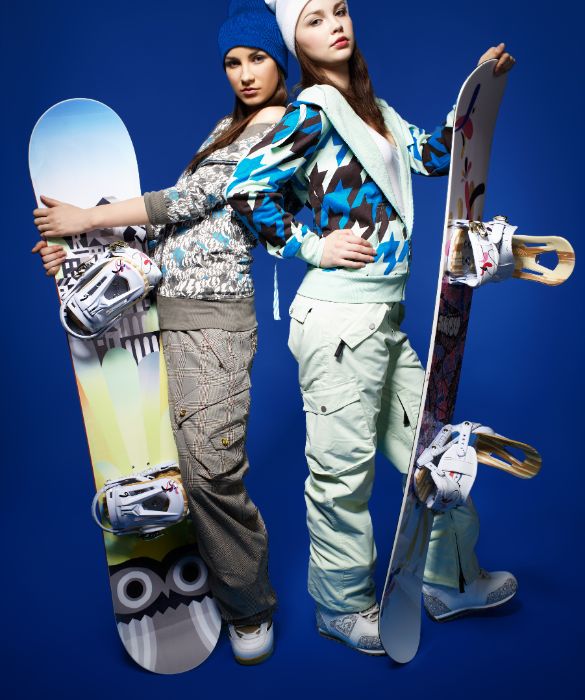<p>Anche se fai snowboard, non rinunciare allo stile! Per sfrecciare sulla neve scegli capi colorati!</p>
