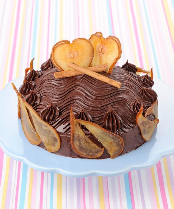 Torta cioccolato e pere: un dolce morbido e goloso, ideale per festeggiare il compleanno