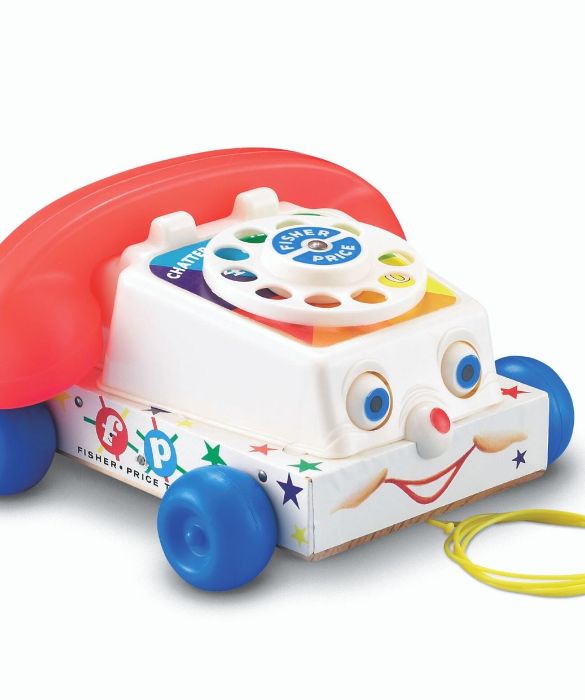 Nel 1963 i bambini si innamorarono Telefono Chiacchierone. Il giocattolo suscitò qualche polemica e preoccupazione nei genitori che osservavano i bambini interagire troppo con l'oggetto.