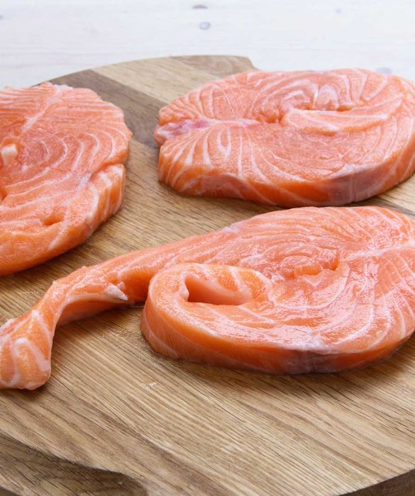 Grazie ai suoi elevati livelli di Omega 3 e acidi grassi essenziali, il salmone ci aiuta combattere l'invecchiamento e allontanare la depressione.