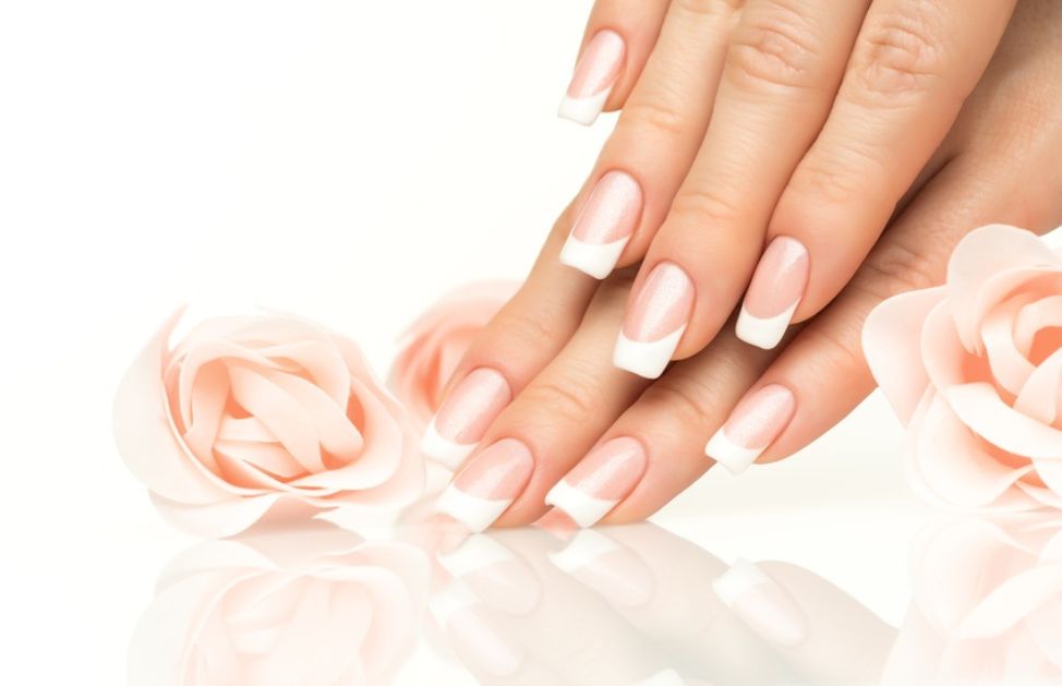 La french manicure indebolisce le unghie?