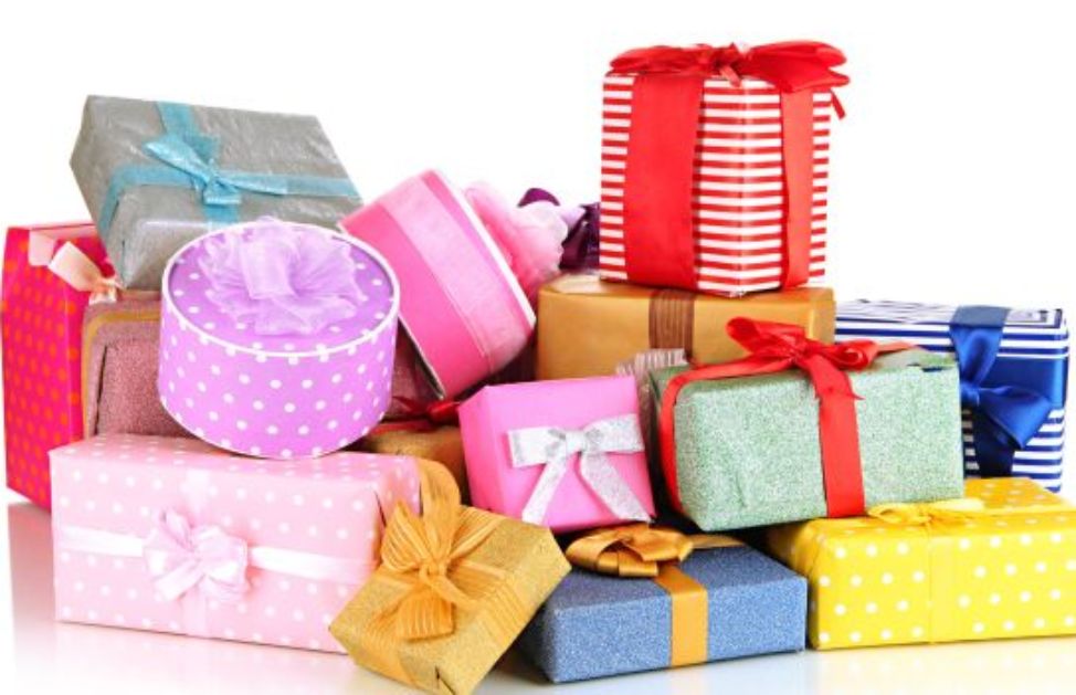 Come Confezionare Bomboniere Fai Da Te Come confezionare i regali di Natale | DeAbyDay