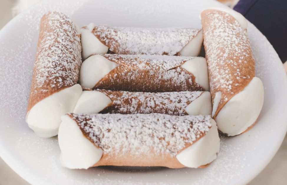Cannoli siciliani: la ricetta senza lattosio | DeAbyDay