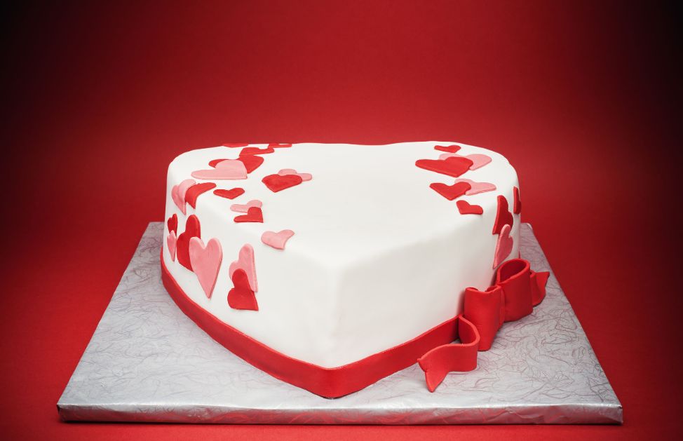 Come Fare Una Torta Per San Valentino Con Pasta Di Zucchero Deabyday