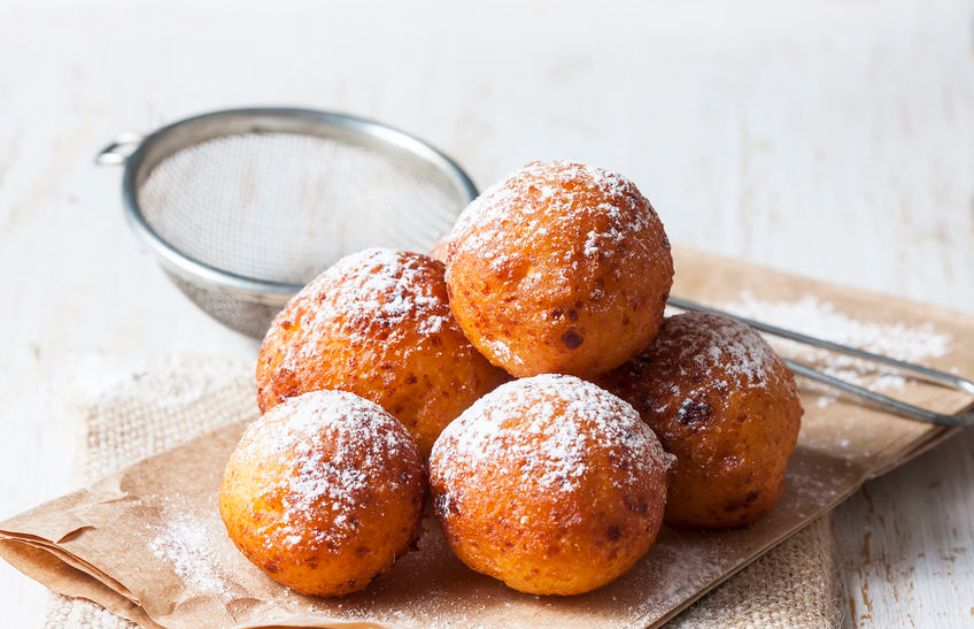 Frittelle di panettone avanzato, la ricetta golosa | DeAbyDay