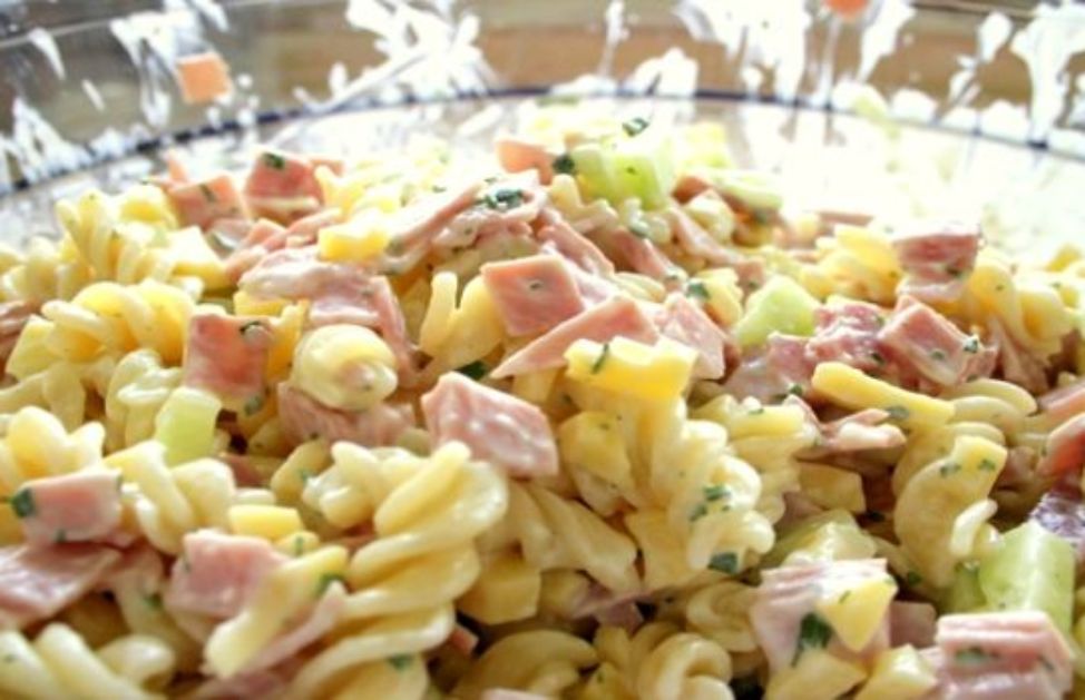 Come fare un'insalata di pasta allo yogurt DeAbyDay