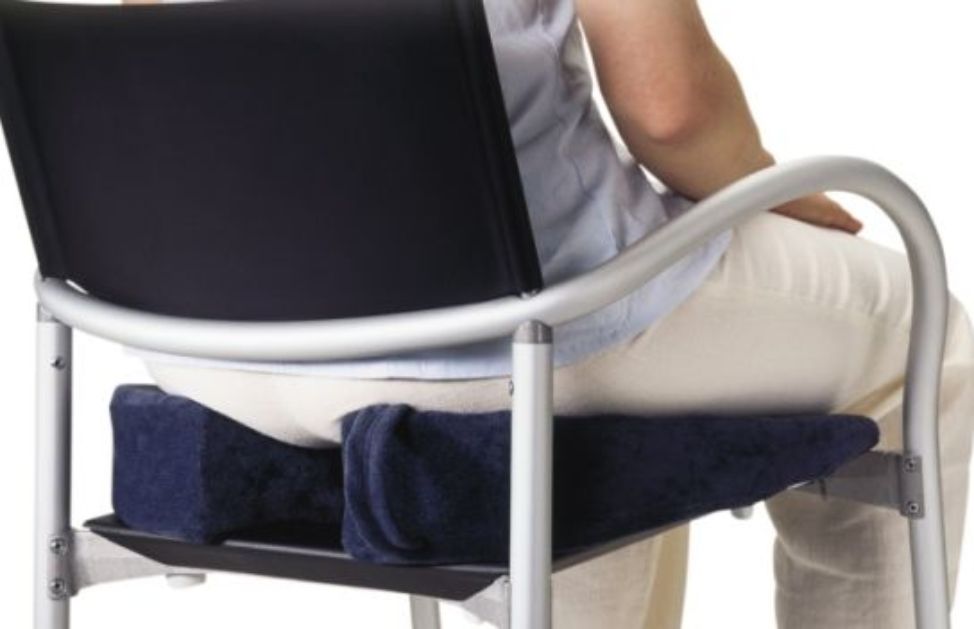 Come alleviare il dolore al coccige (osso sacro) | DeAbyDay