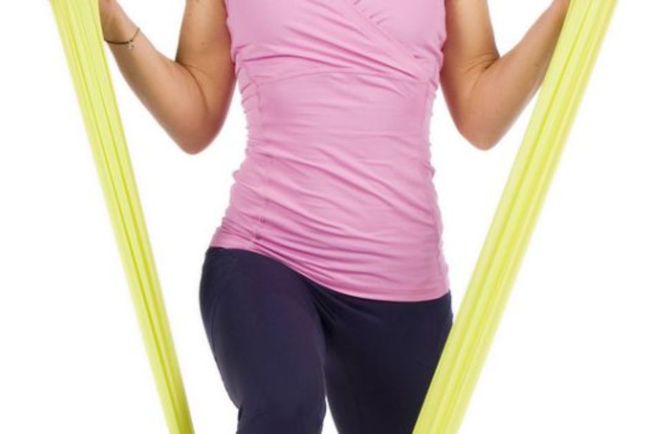 Come esercitarsi con gli elastici: tonificare gambe e glutei (2a parte