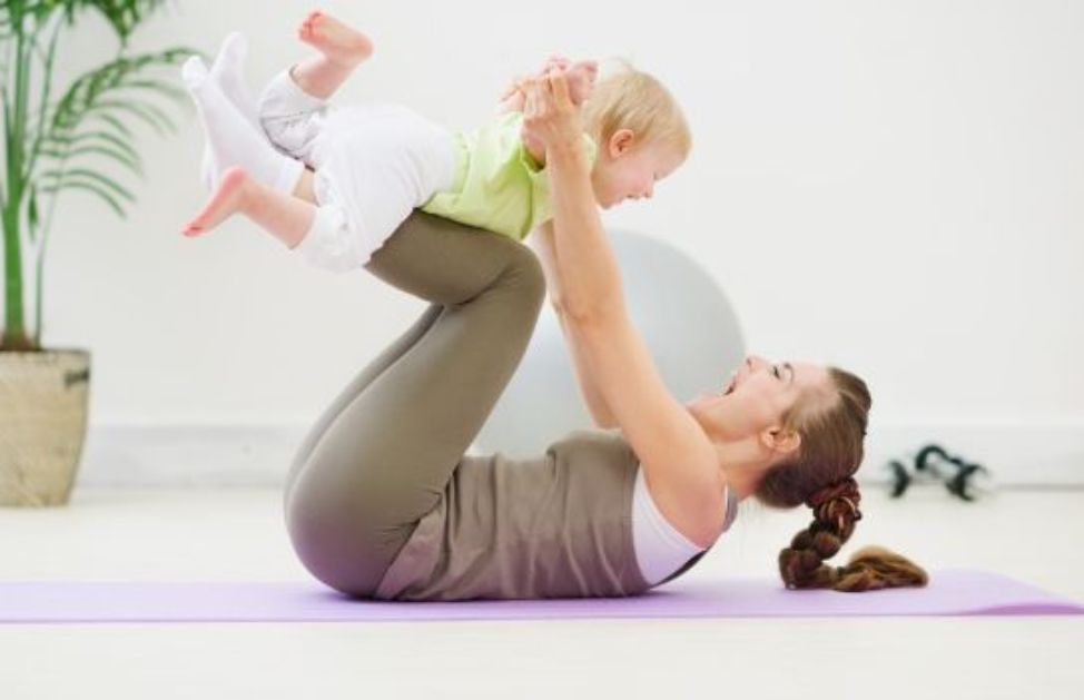 Come snellire il corpo e tonificare la pancia dopo la gravidanza DeAbyDay