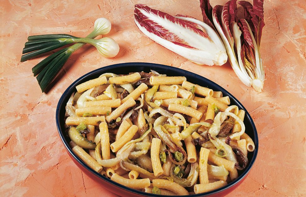 Insalata di pasta allo zafferano: la spezia che dà un tocco in più