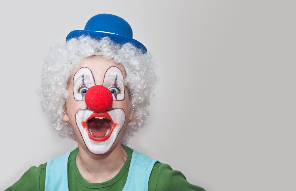 La maschera di Carnevale più facile è quella da felino: basta dipingerla!
