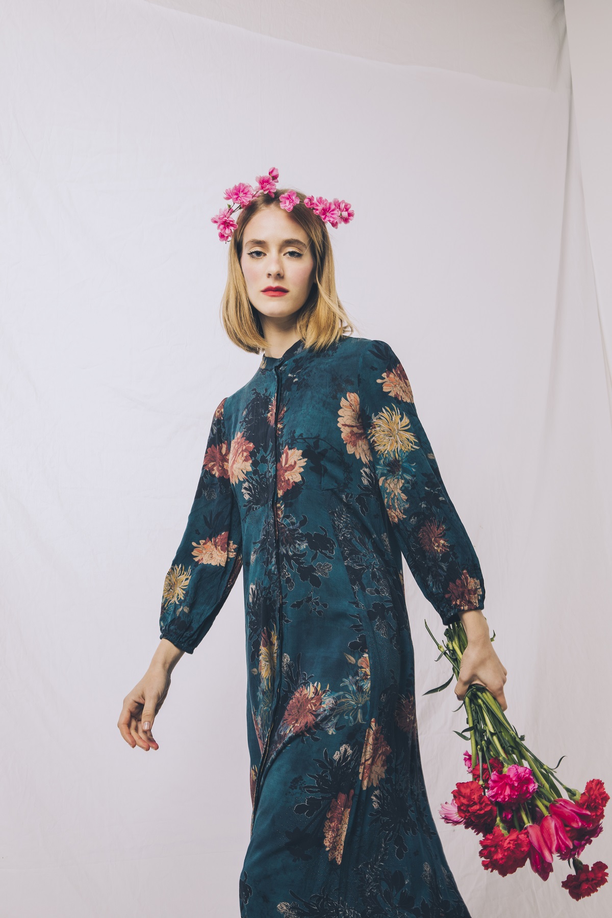 Vestiti a fiori eleganti