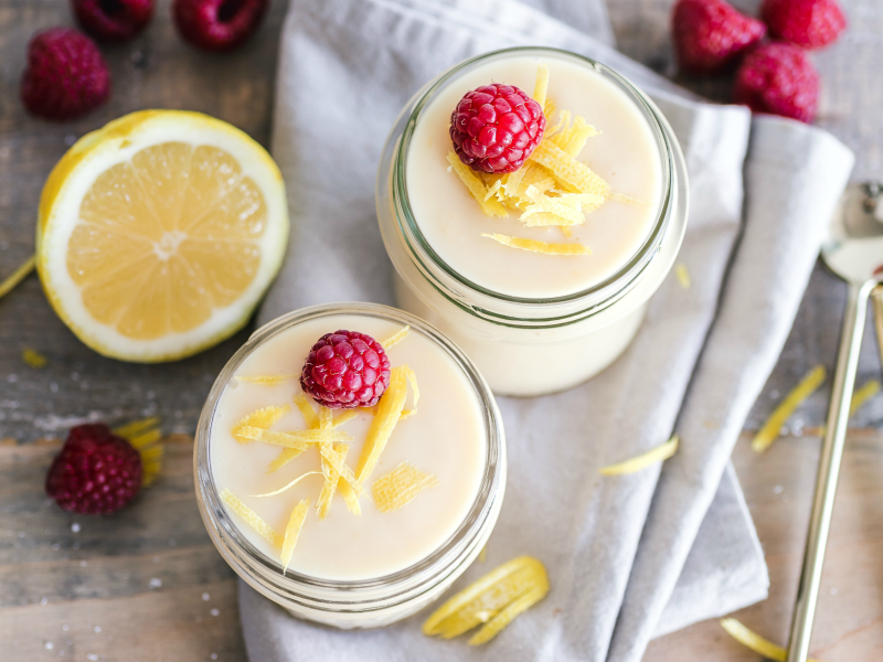 Cibi da evitare a colazione: yogurt con aromi artificiali