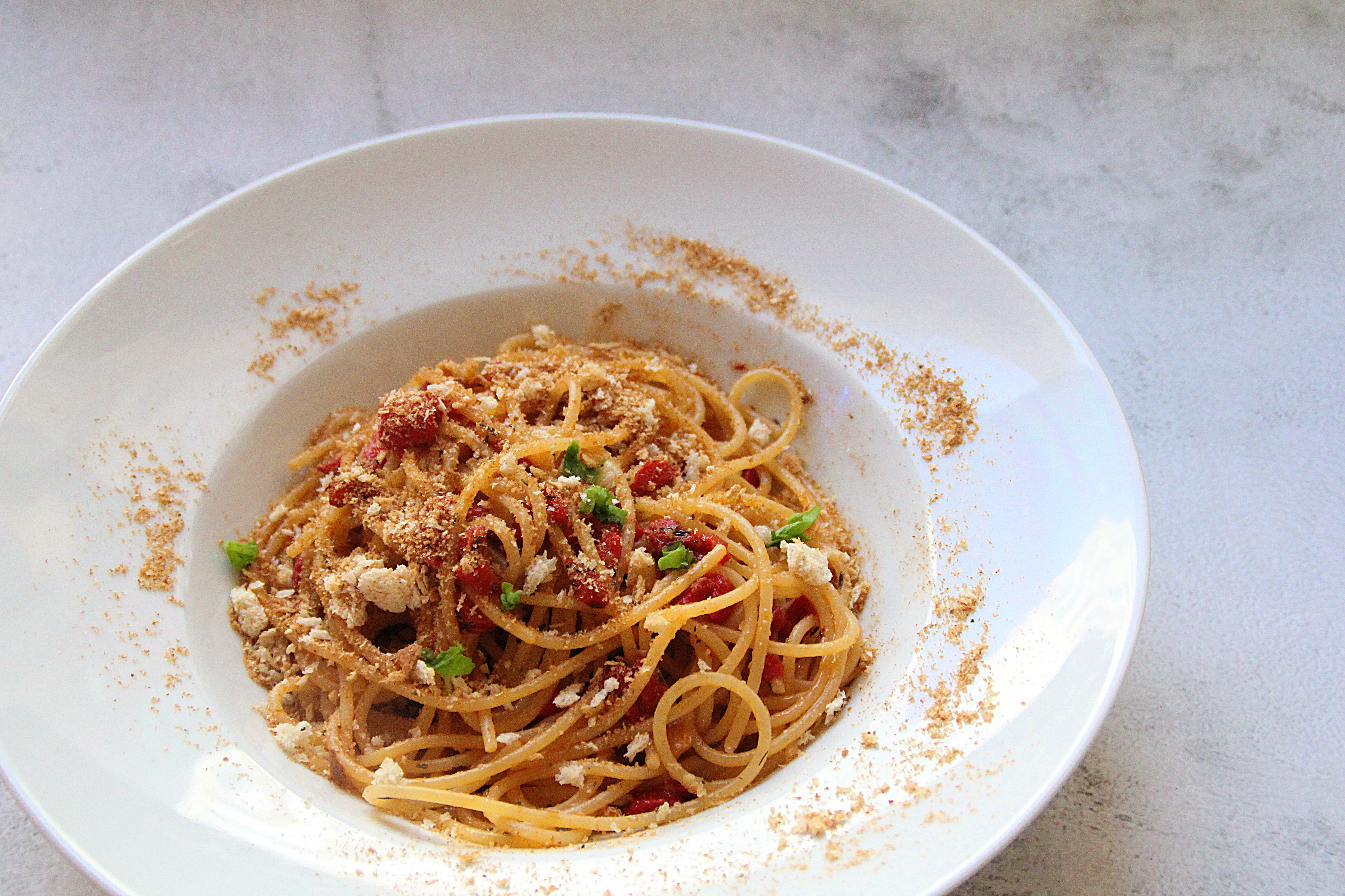 Spaghetti alla carrettiera con pangrattato