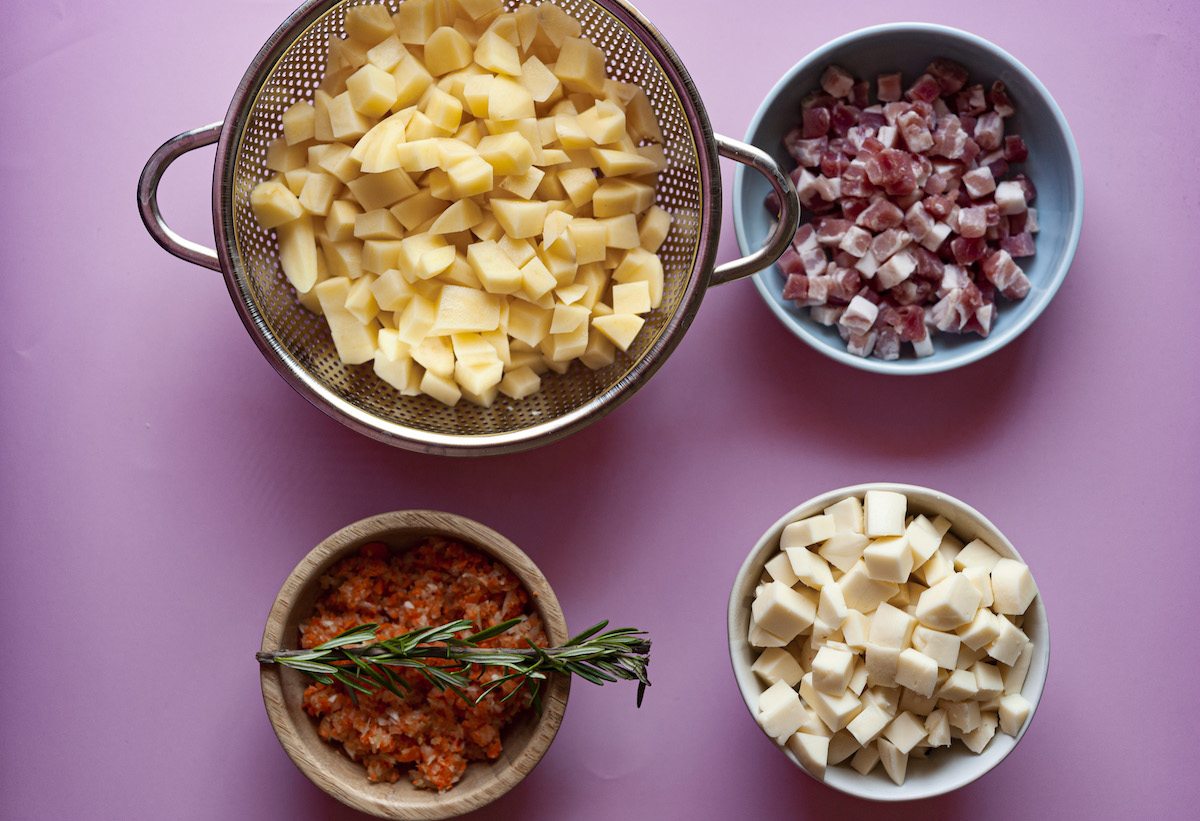 Ingredienti pasta provola e patate