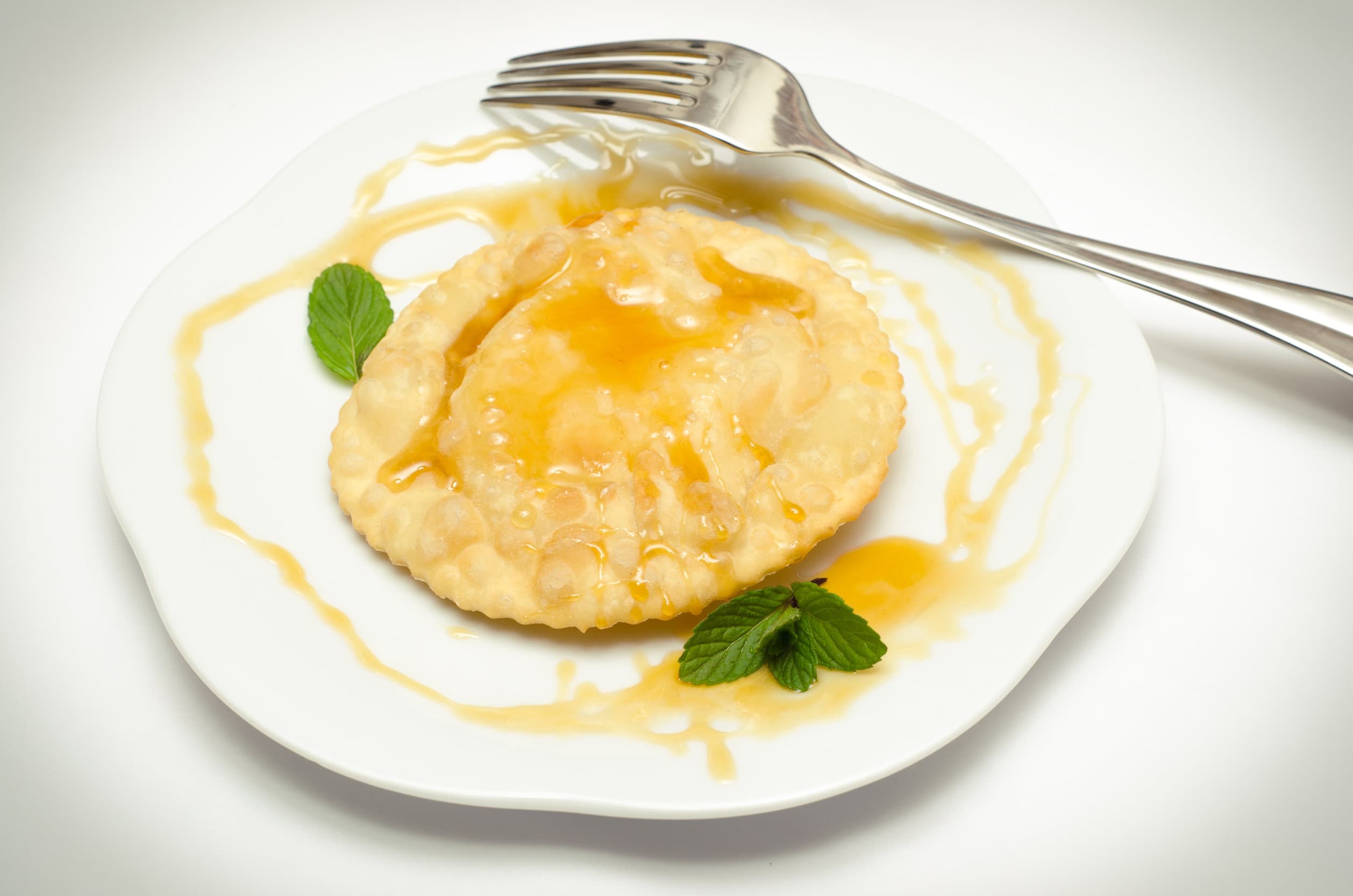 seadas sarde in un piatto