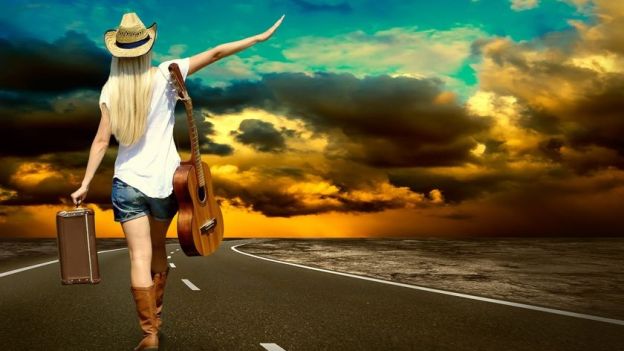 donna chitarra
